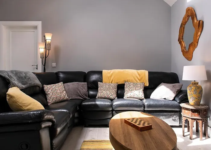 The Guest Wing At House Apartmán *